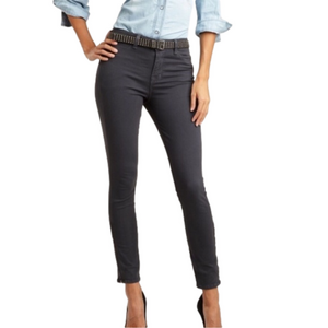 𝅺J Brand jeans with zippers at ankles